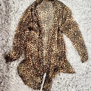 Sheer‎ Bold Edgy Retro Preppy Jersey Shore Y2K Leopard Print Button Down Tunic